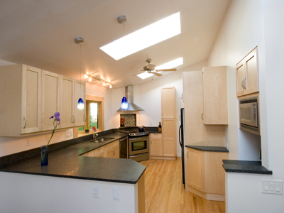 Private Residence Close collaboration with Town & Country Kitchens, Ltd. Was required on this job.  The goal was to detail this job in Duke Park to minimize the number of seams on the expansive counter. This was installed as essentially a seamless installation The stone, h